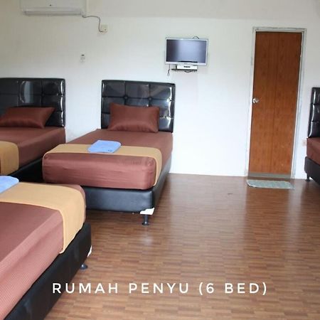 Pelangi Lake Resort Tanjung Pandan Exterior foto