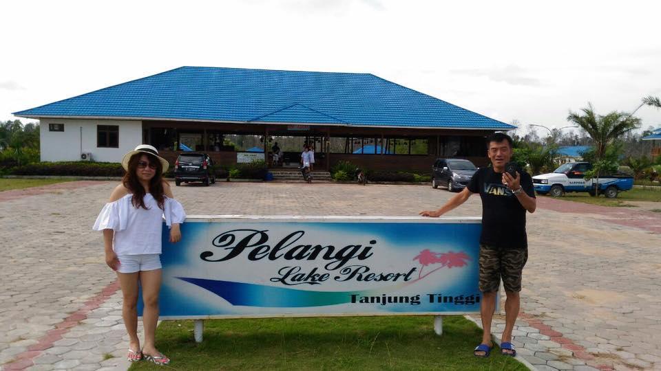 Pelangi Lake Resort Tanjung Pandan Exterior foto