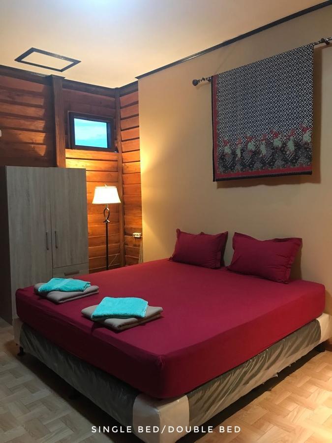 Pelangi Lake Resort Tanjung Pandan Exterior foto